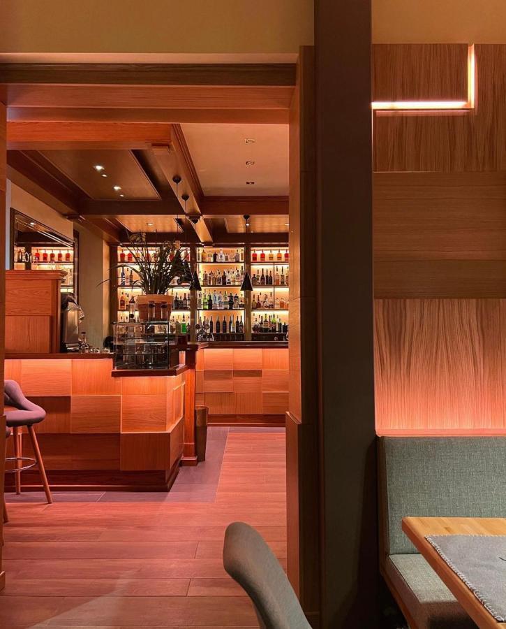 Hotel Moderno Restaurant Serina  Luaran gambar
