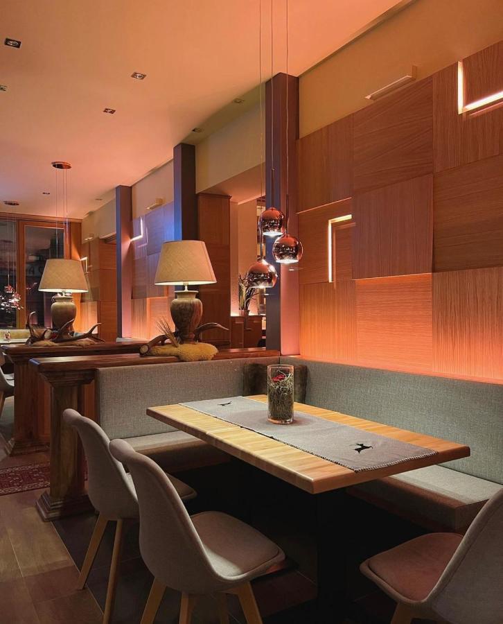 Hotel Moderno Restaurant Serina  Luaran gambar