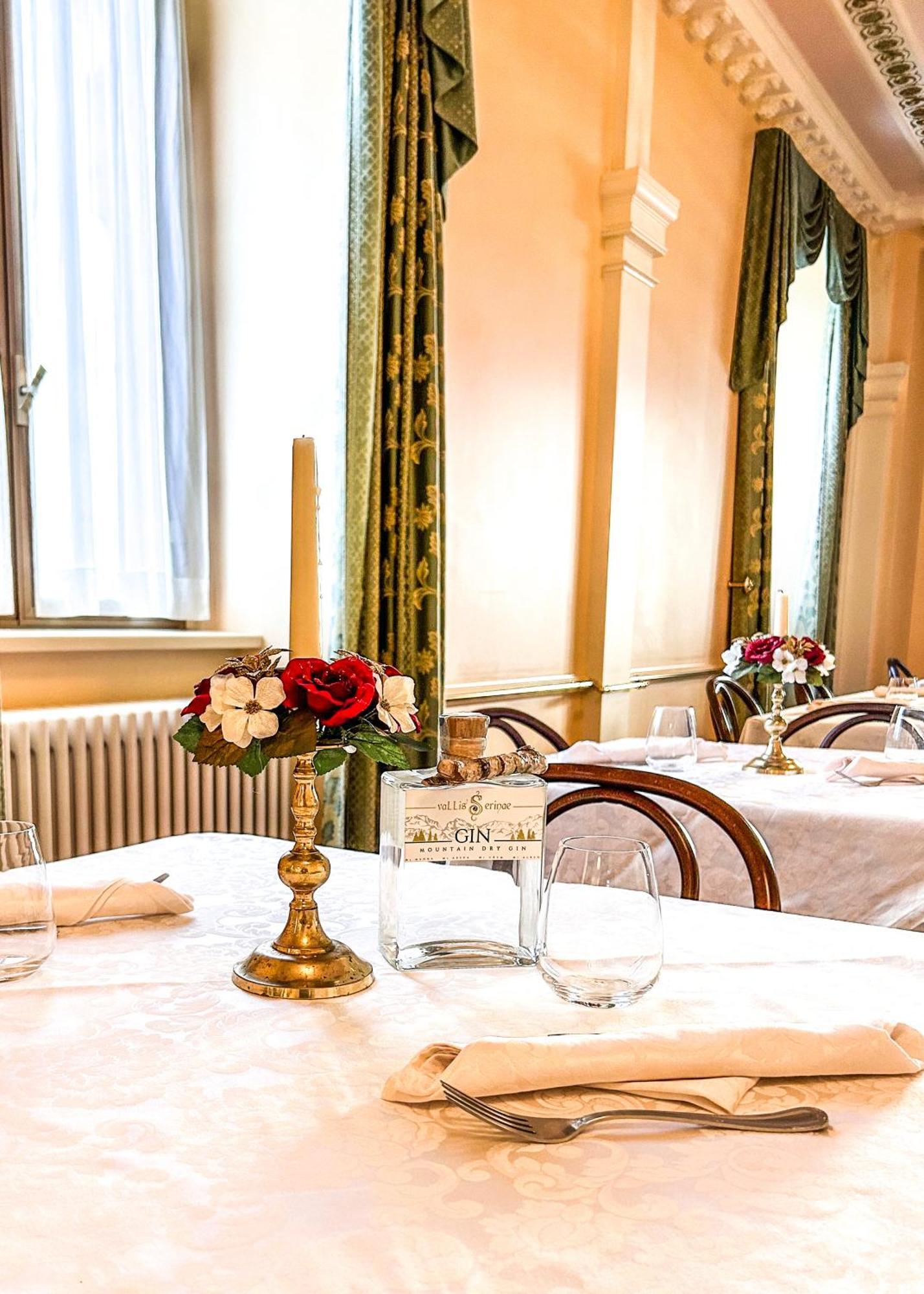 Hotel Moderno Restaurant Serina  Luaran gambar
