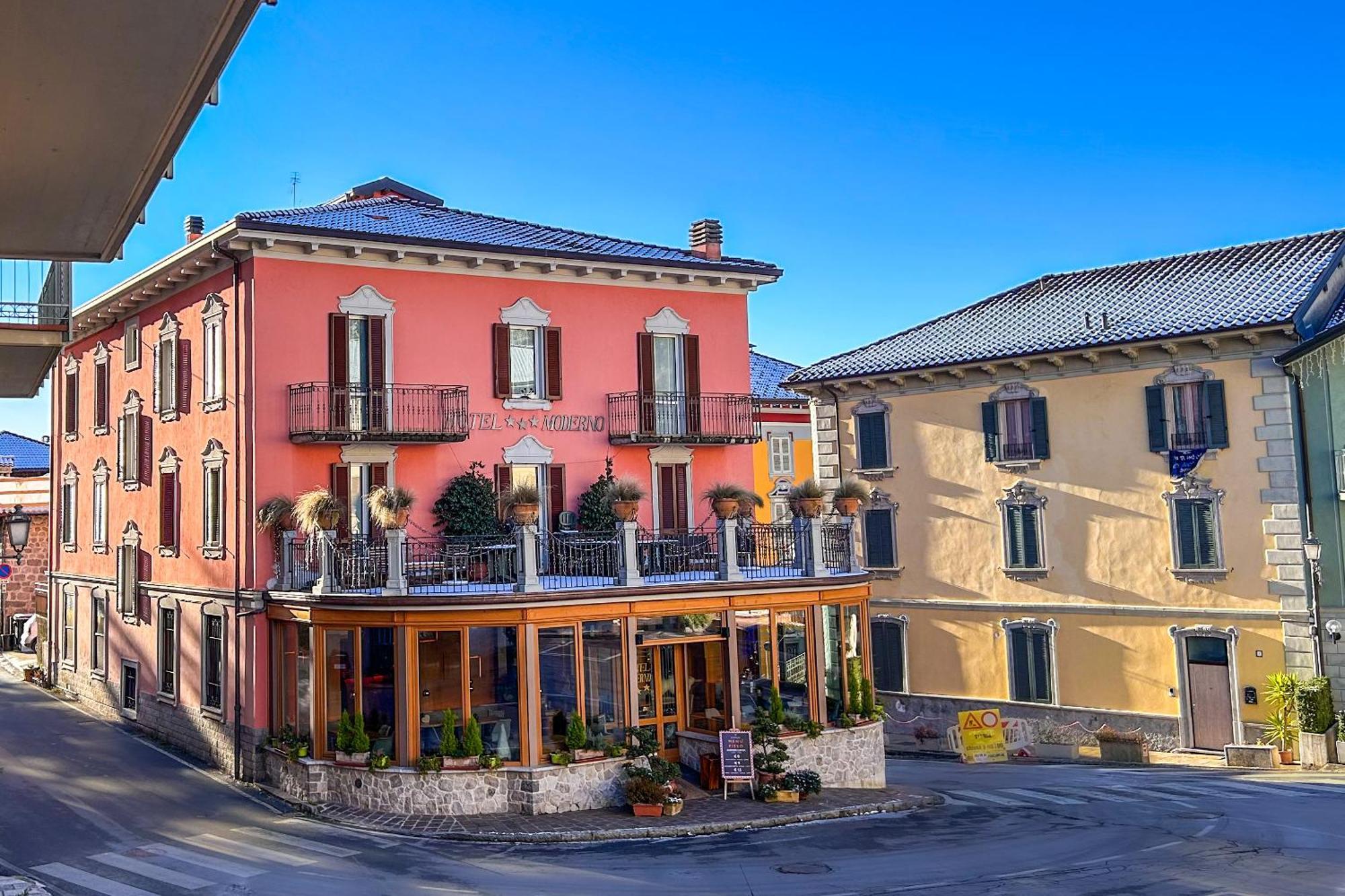 Hotel Moderno Restaurant Serina  Luaran gambar